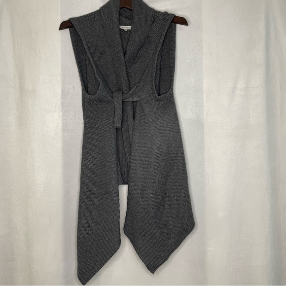 Bryn Walker Knit Sleeveless Vest - Picture 4 of 4